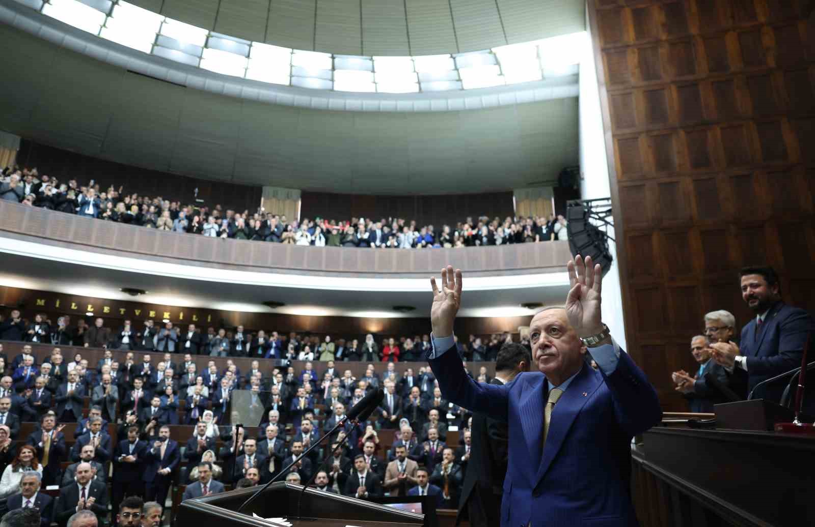 Cumhurbaşkanı Erdoğan: "Laiklik kavramının arkasına saklanmaktan vazgeçin" (1)
