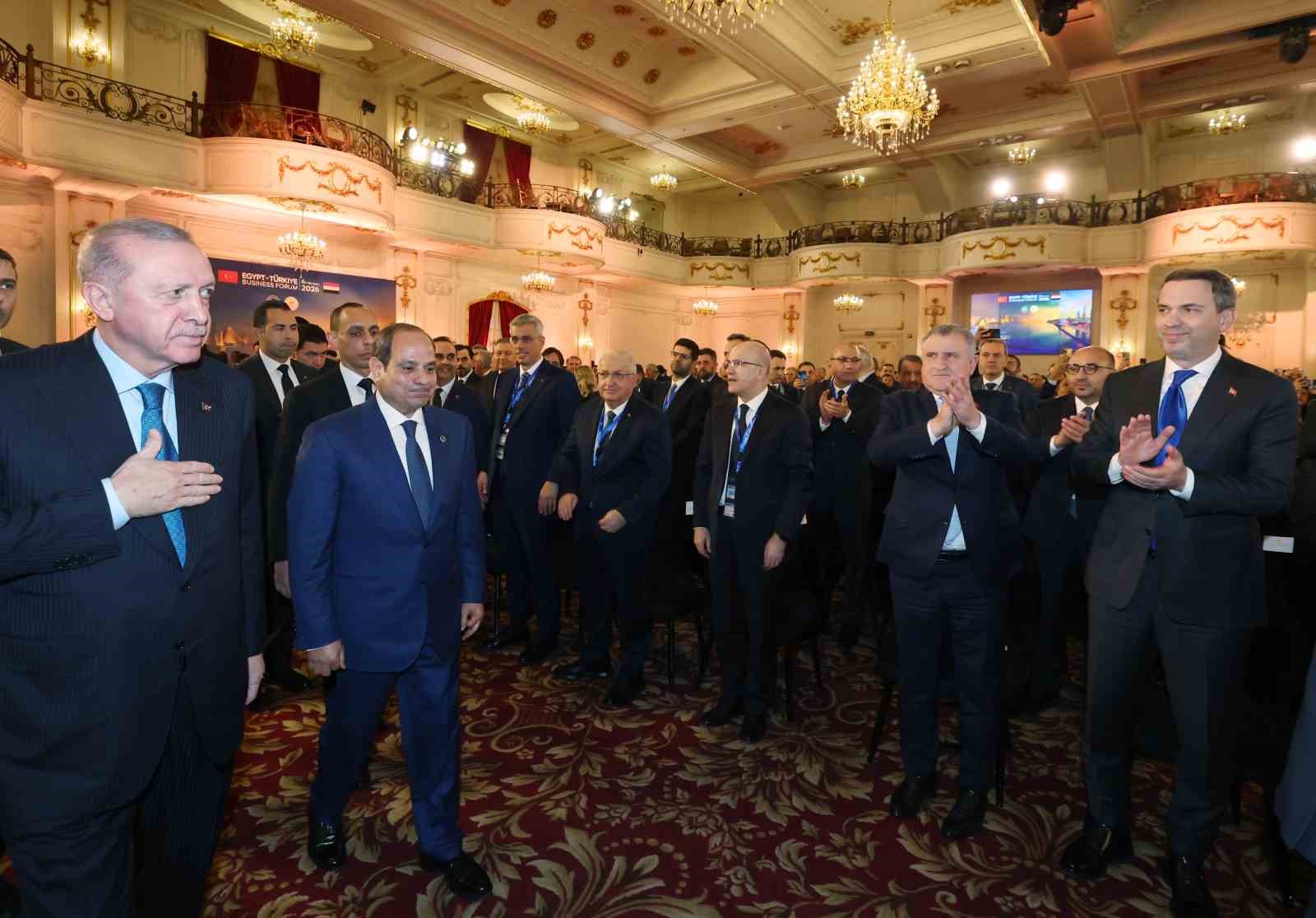 Cumhurbaşkanı Erdoğan: "Mısır ile aramızdaki iş birliğinin bölgemizin istikrarına yaptığı katkıya hep birlikte şahit oluyoruz"
