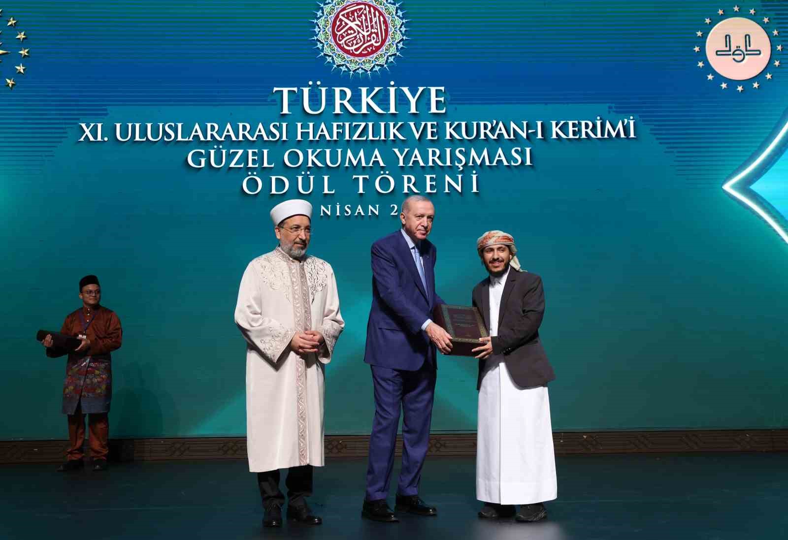 Cumhurbaşkanı Erdoğan: "Müslümanlar olarak zorlu ve sancılı bir dönemden geçiyoruz"
