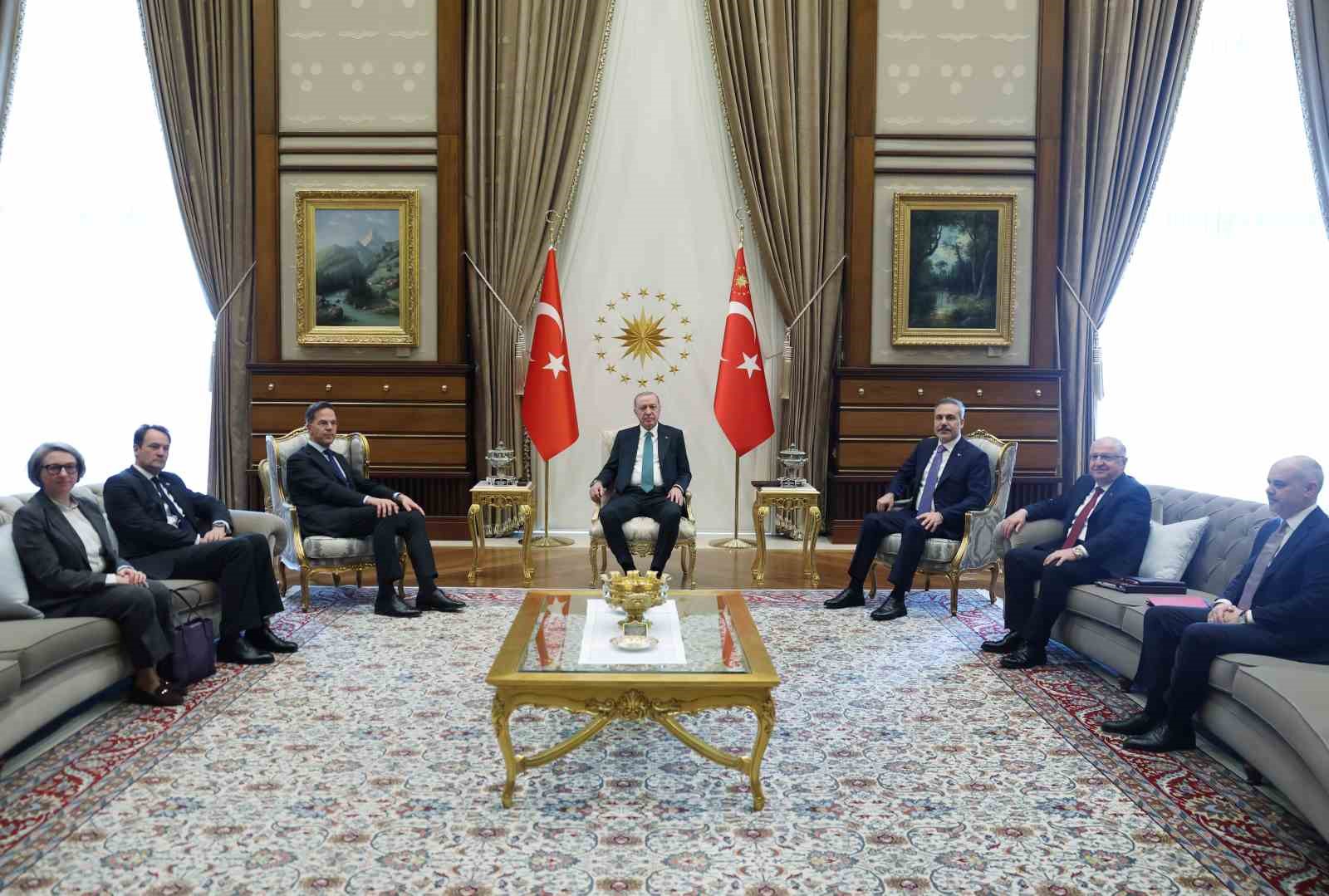 Cumhurbaşkanı Erdoğan, NATO Genel Sekreteri Rutte’yi kabul etti
