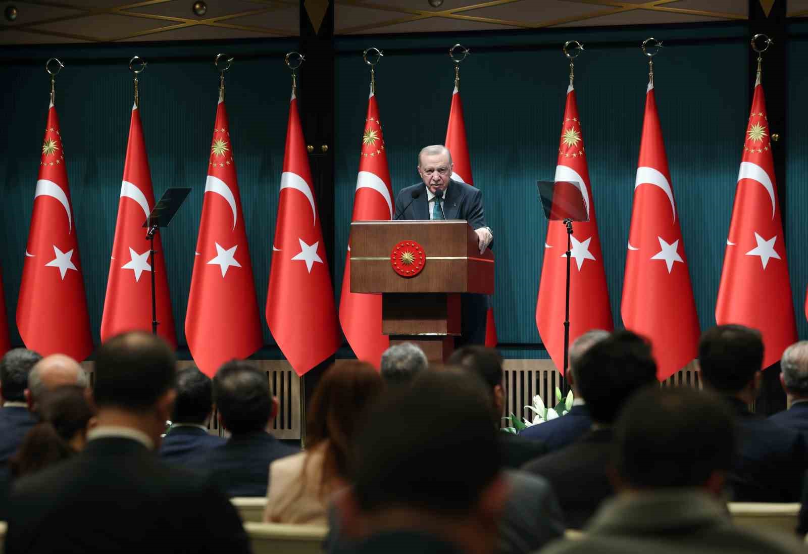 Cumhurbaşkanı Erdoğan: "Ne hükümetimizin ne milletimizin yakın vadedeki siyasi koordinatlarında erken veya ara seçimin yer almadığının bilinmesini istiyorum"

