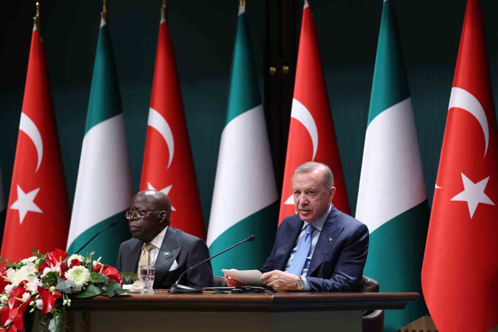 Cumhurbaşkanı Erdoğan: "Nijerya Cumhurbaşkanı Tinubu ile 5 milyar dolar ticaret hacmi hedefimize bağlılığımızı teyit ettik"
