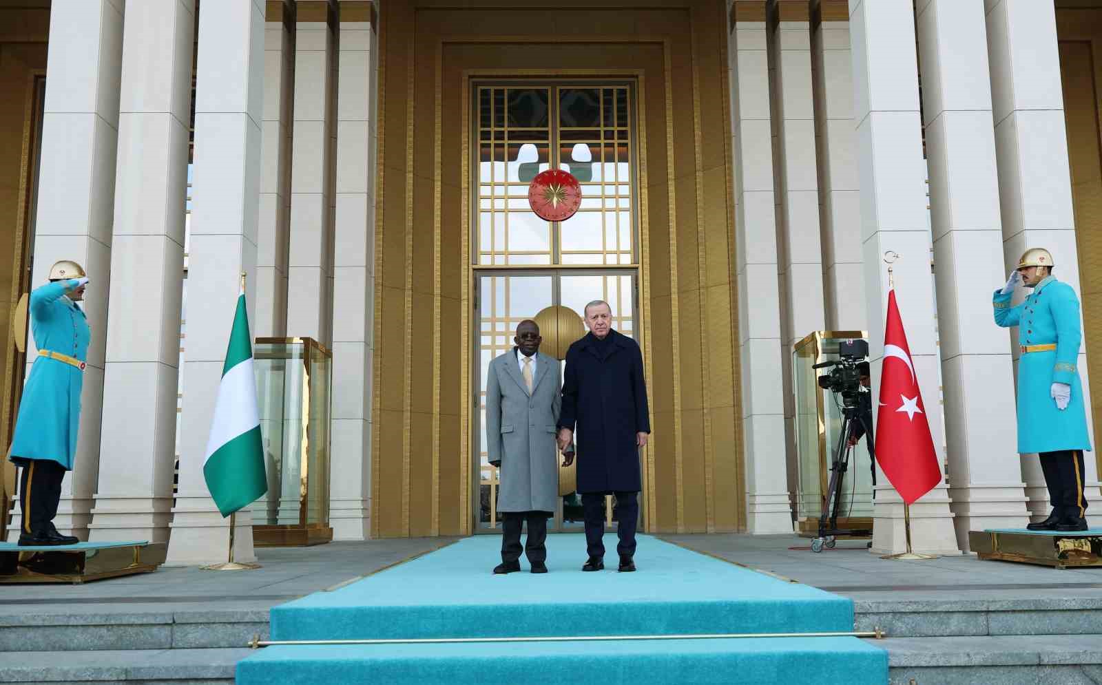 Cumhurbaşkanı Erdoğan, Nijerya Cumhurbaşkanı Tinubu’yu törenle karşıladı
