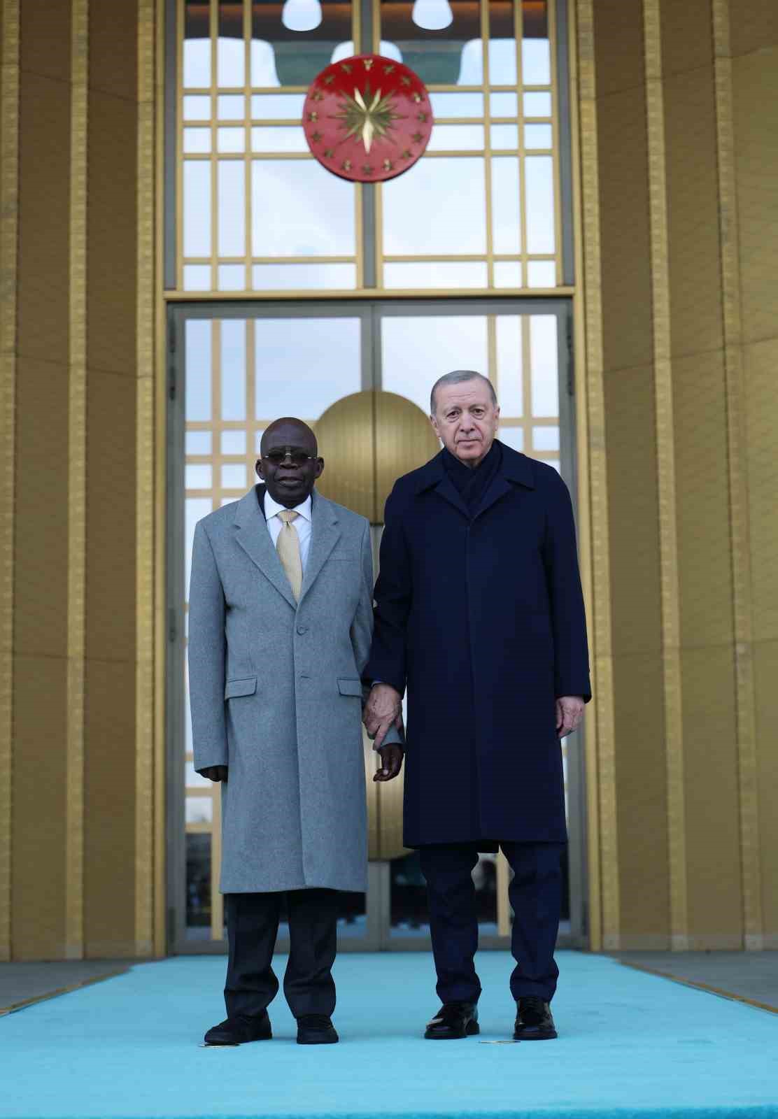 Cumhurbaşkanı Erdoğan, Nijerya Cumhurbaşkanı Tinubu’yu törenle karşıladı
