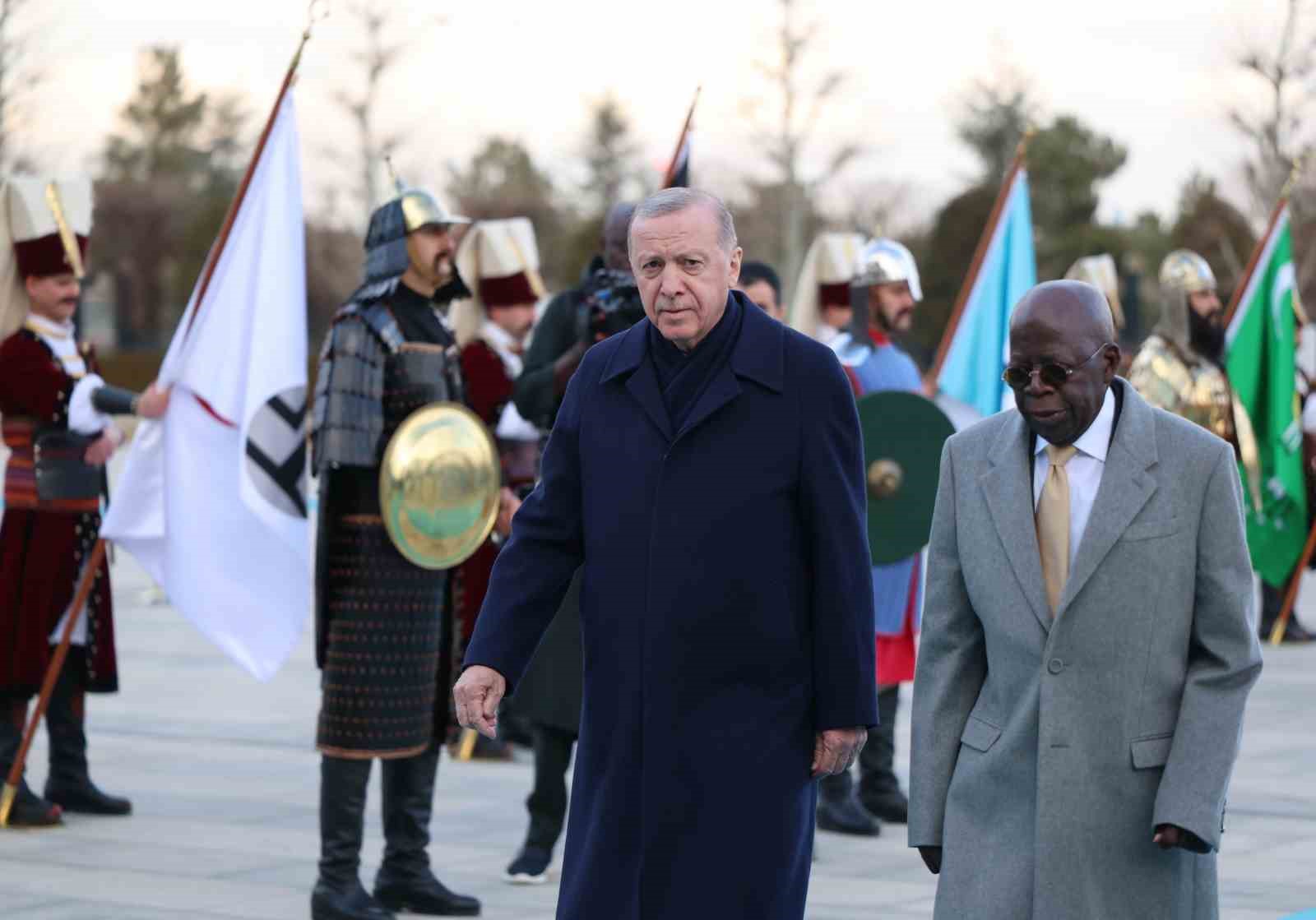 Cumhurbaşkanı Erdoğan, Nijerya Cumhurbaşkanı Tinubu’yu törenle karşıladı
