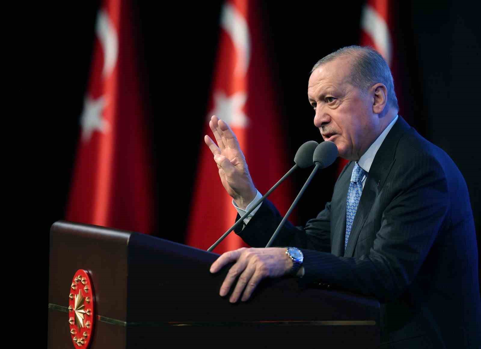Cumhurbaşkanı Erdoğan: "Önümüzdeki 3 yılda 3 milyondan fazla gencimizi istihdama kazandıracak, 445 milyar liralık devasa bir kaynağı bu programa tahsis edeceğiz"
Cumhurbaşkanı Erdoğan: "Önümüzdeki 3 yılda 3 milyondan fazla gencimizi istihdama kazandıracak, 445 milyar liralık devasa bir kaynağı bu programa tahsis edeceğiz"