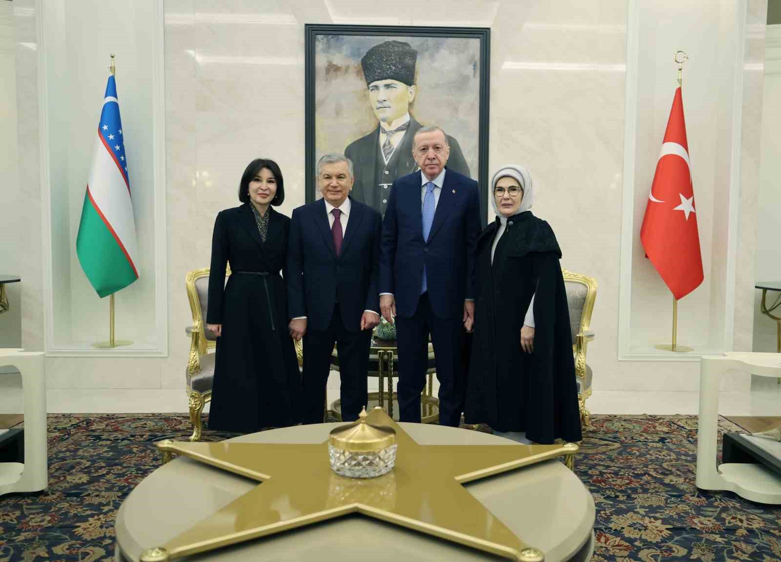 Cumhurbaşkanı Erdoğan, Özbekistan Cumhurbaşkanı Mirziyoyev’i törenle karşıladı
