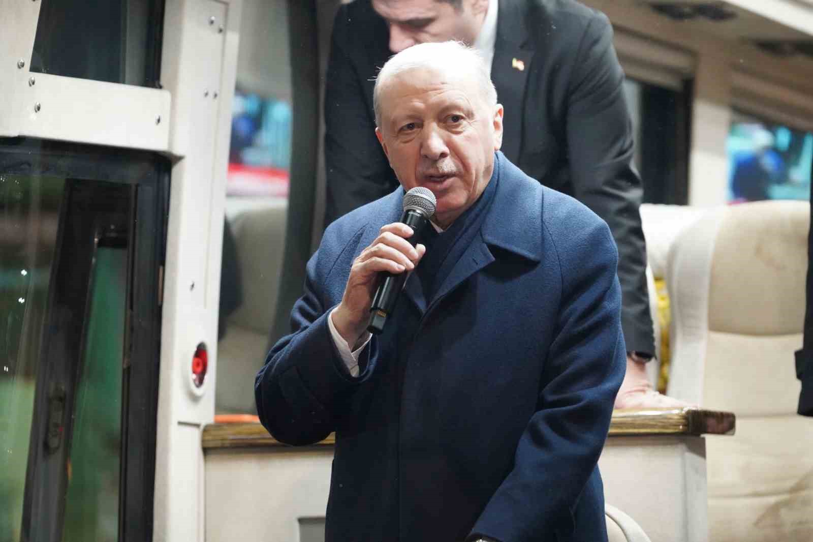 Cumhurbaşkanı Erdoğan: "Ramazan Bayramı’nı birlik ve beraberlik içinde kutlayalım"
