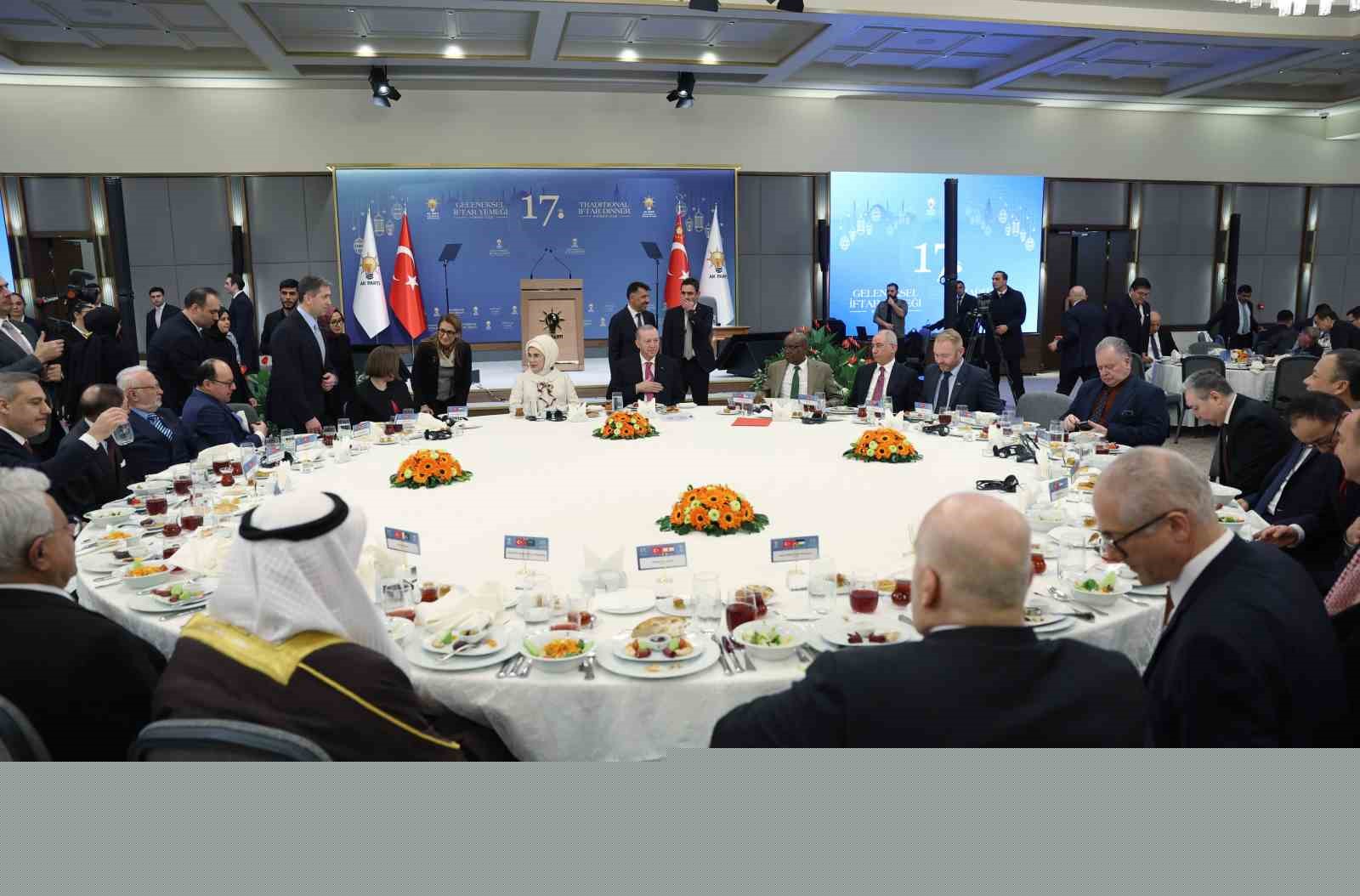 Cumhurbaşkanı Erdoğan: "Savaş uzadıkça maalesef tablo daha da kötüleşecektir"
