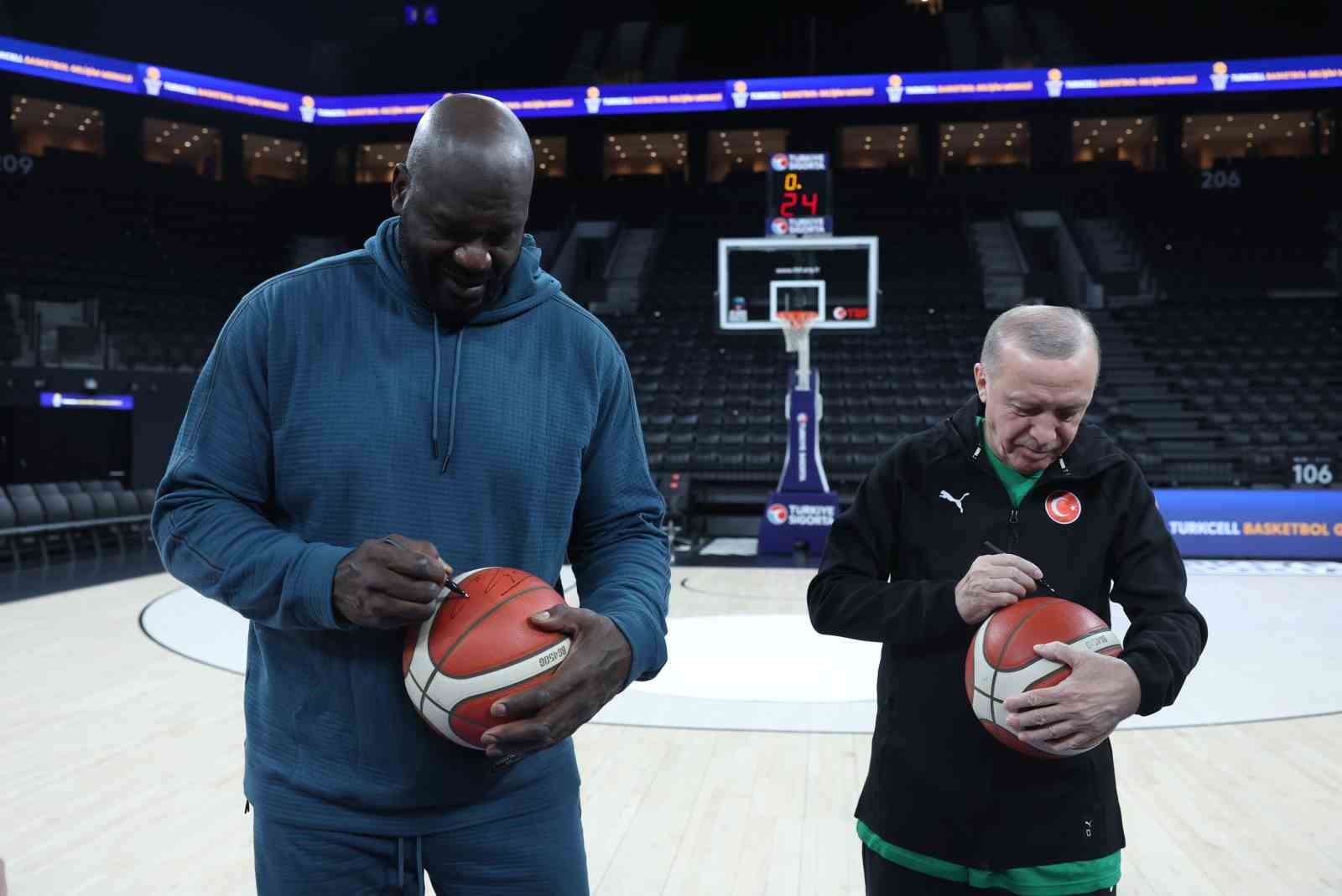 Cumhurbaşkanı Erdoğan, Shaquille O’Neal ile bir araya geldi

