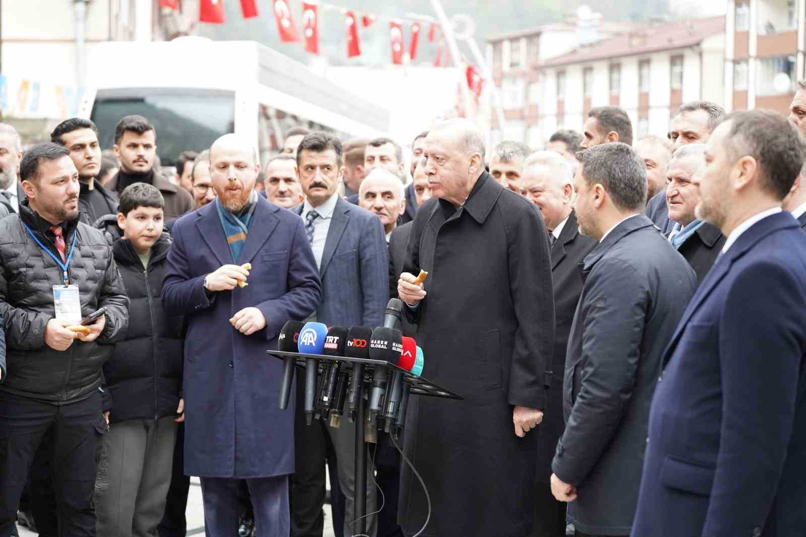 Cumhurbaşkanı Erdoğan: "Siyonist İsrail malum yüzlerce, binlerce insanı katletti; İnşallah bunun bedelini de ödeyeceğinden hiç şüphem yok"
