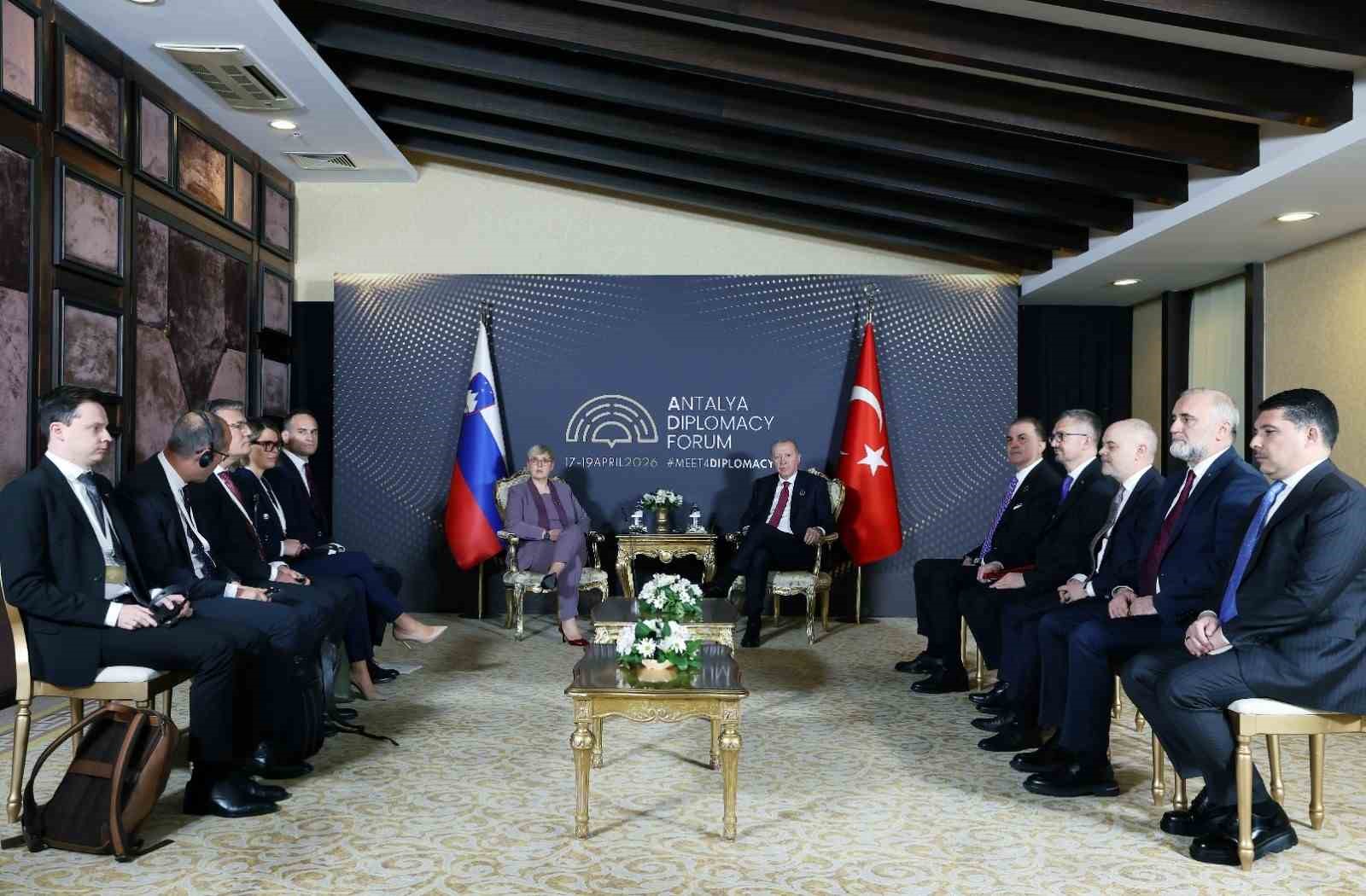 Cumhurbaşkanı Erdoğan Slovenya Cumhurbaşkanı Natasa Pirc Musar ile görüştü
