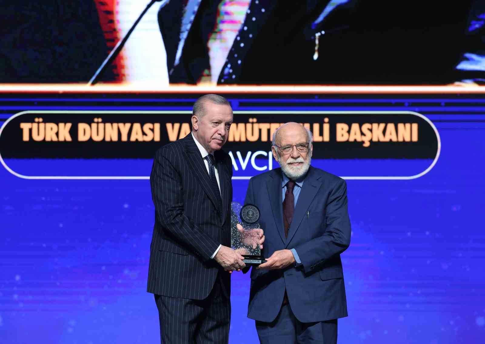 Cumhurbaşkanı Erdoğan: "Son 23 yılda yurt dışına kaçırılan 13 bin 448 eserin ülkemize iadesini sağladık"
