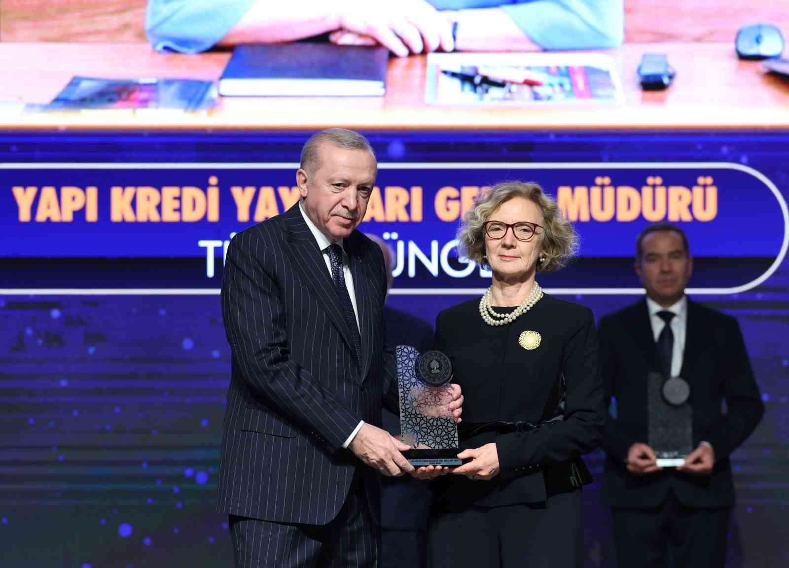 Cumhurbaşkanı Erdoğan: "Son 23 yılda yurt dışına kaçırılan 13 bin 448 eserin ülkemize iadesini sağladık"
