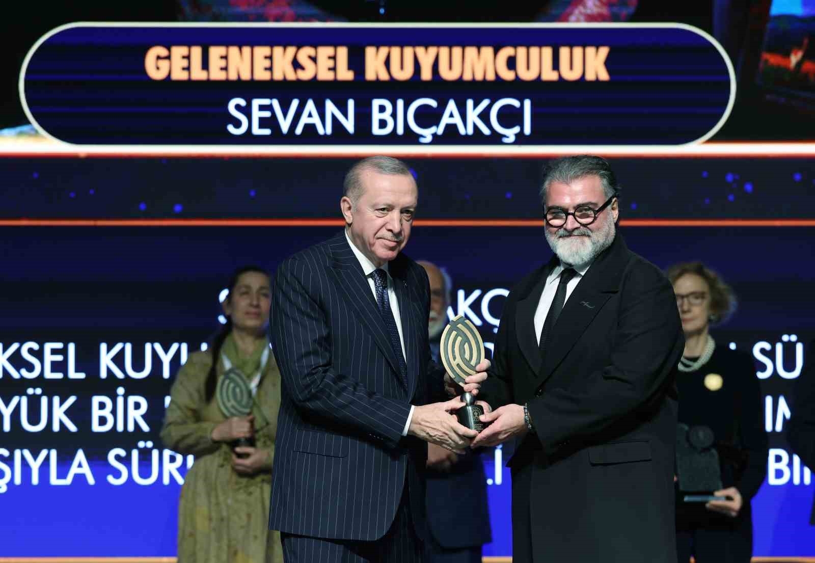 Cumhurbaşkanı Erdoğan: "Son 23 yılda yurt dışına kaçırılan 13 bin 448 eserin ülkemize iadesini sağladık"
