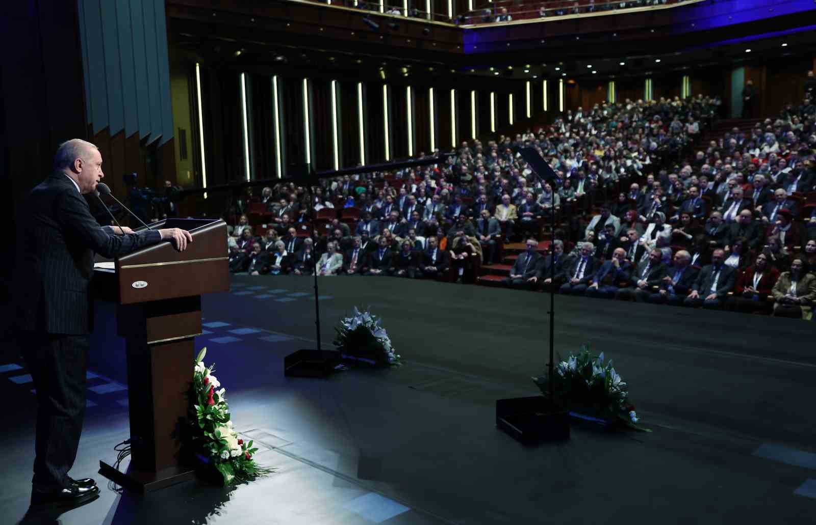 Cumhurbaşkanı Erdoğan: "Son 23 yılda yurt dışına kaçırılan 13 bin 448 eserin ülkemize iadesini sağladık"
