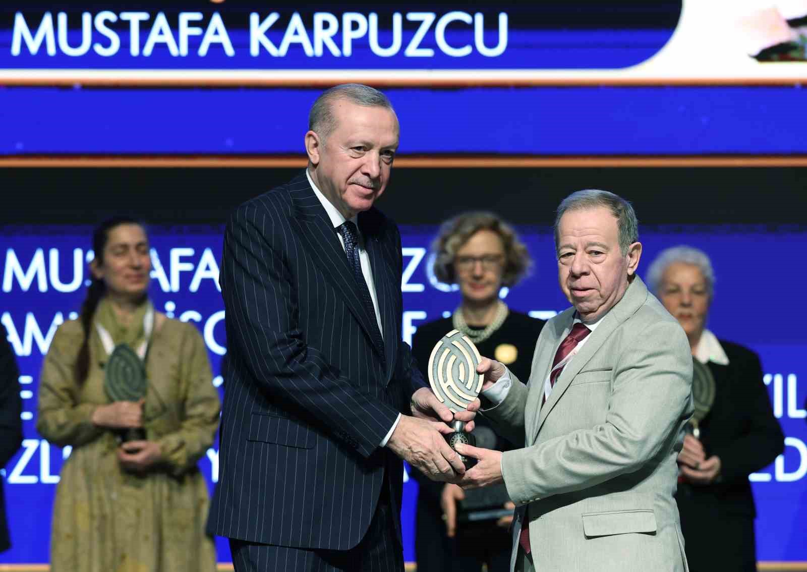 Cumhurbaşkanı Erdoğan: "Son 23 yılda yurt dışına kaçırılan 13 bin 448 eserin ülkemize iadesini sağladık"
