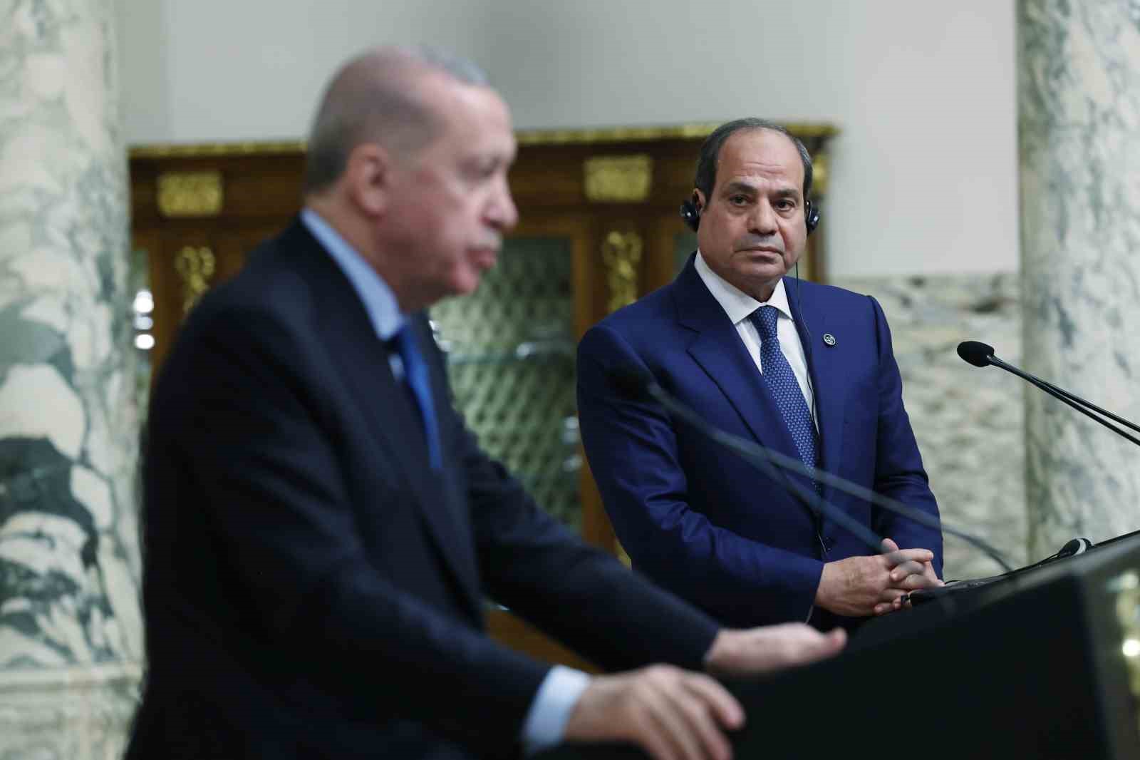 Cumhurbaşkanı Erdoğan: "Toprak bütünlüğü korunmuş, siyasi birliği sağlanmış bir Suriye’nin en büyük kazananı tüm bölgemiz olacaktır"
