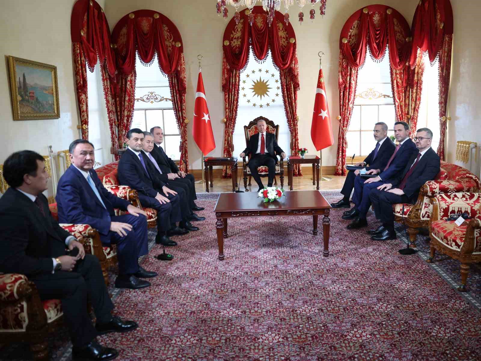 Cumhurbaşkanı Erdoğan, Türk Devletleri Teşkilatı heyetini kabul etti
