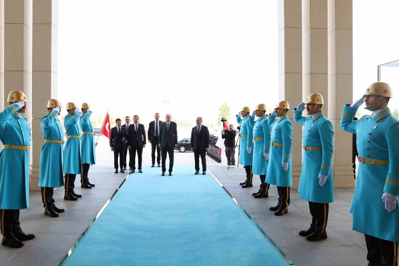 Cumhurbaşkanı Erdoğan Türk Polis Teşkilatı’nın 181. yılını kutladı
