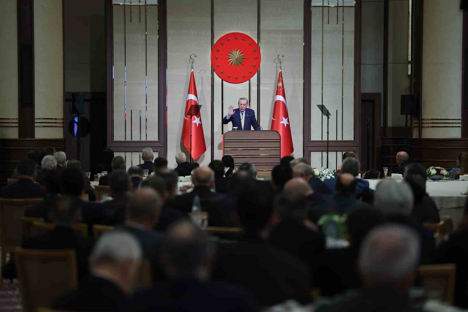 Cumhurbaşkanı Erdoğan: "Türkiye bu bölgesel türbülanstan da başarıyla çıkacaktır"
