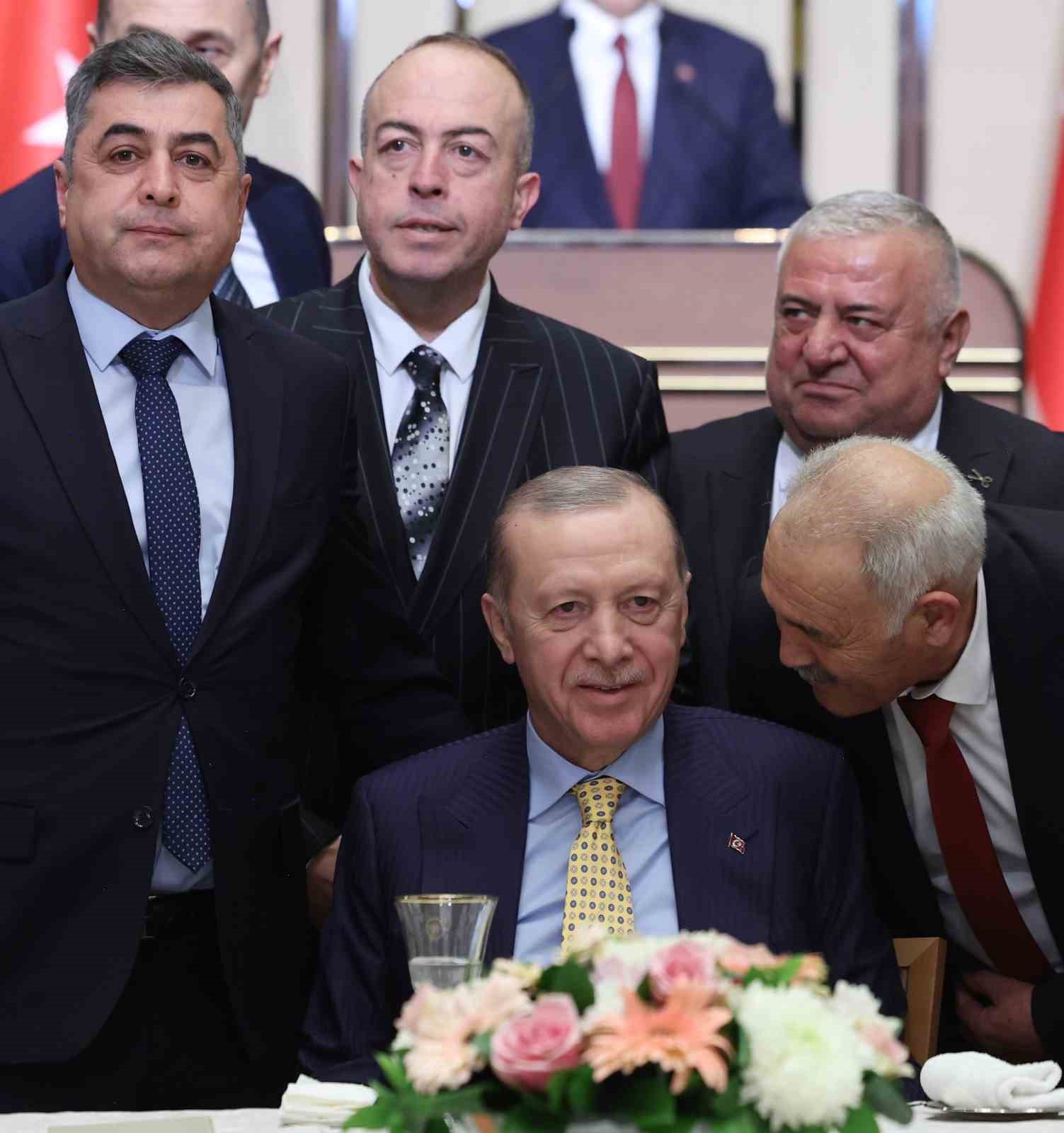 Cumhurbaşkanı Erdoğan: "Türkiye bu bölgesel türbülanstan da başarıyla çıkacaktır"
