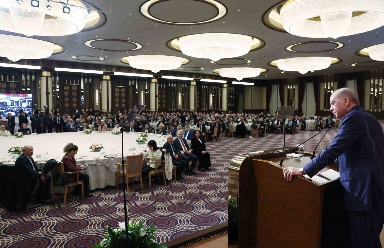 Cumhurbaşkanı Erdoğan: "Türkiye bu bölgesel türbülanstan da başarıyla çıkacaktır"
