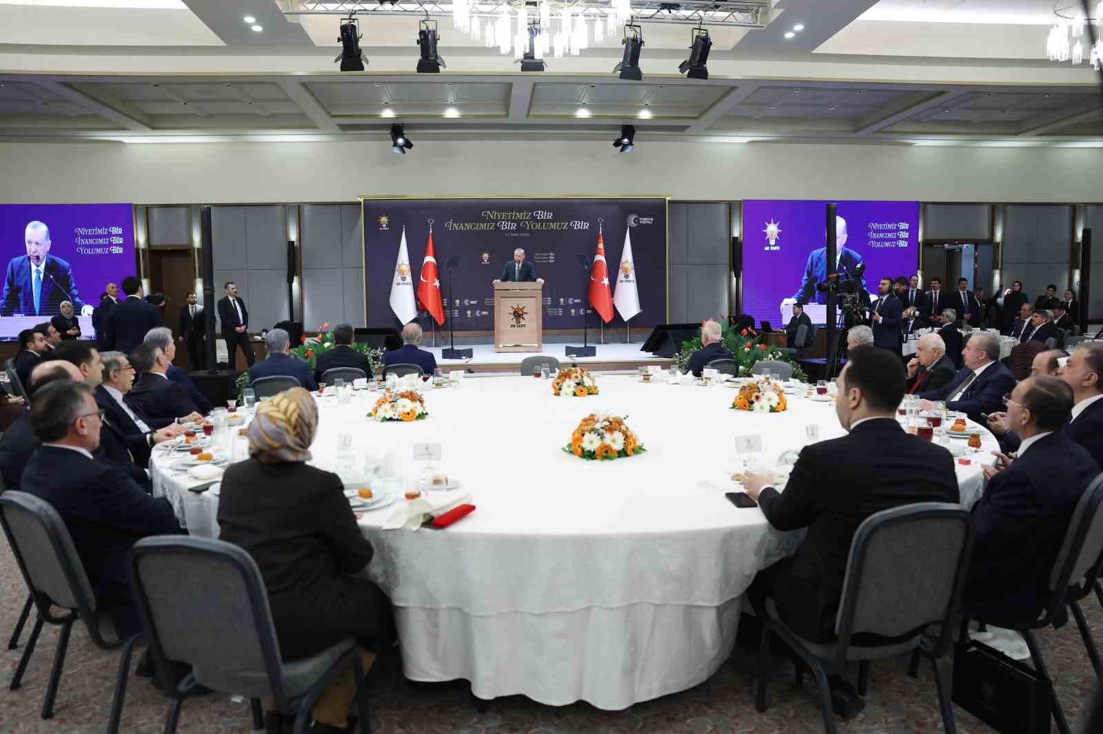 Cumhurbaşkanı Erdoğan: "Türkiye her zaman savaşın değil barışın yanındadır"
