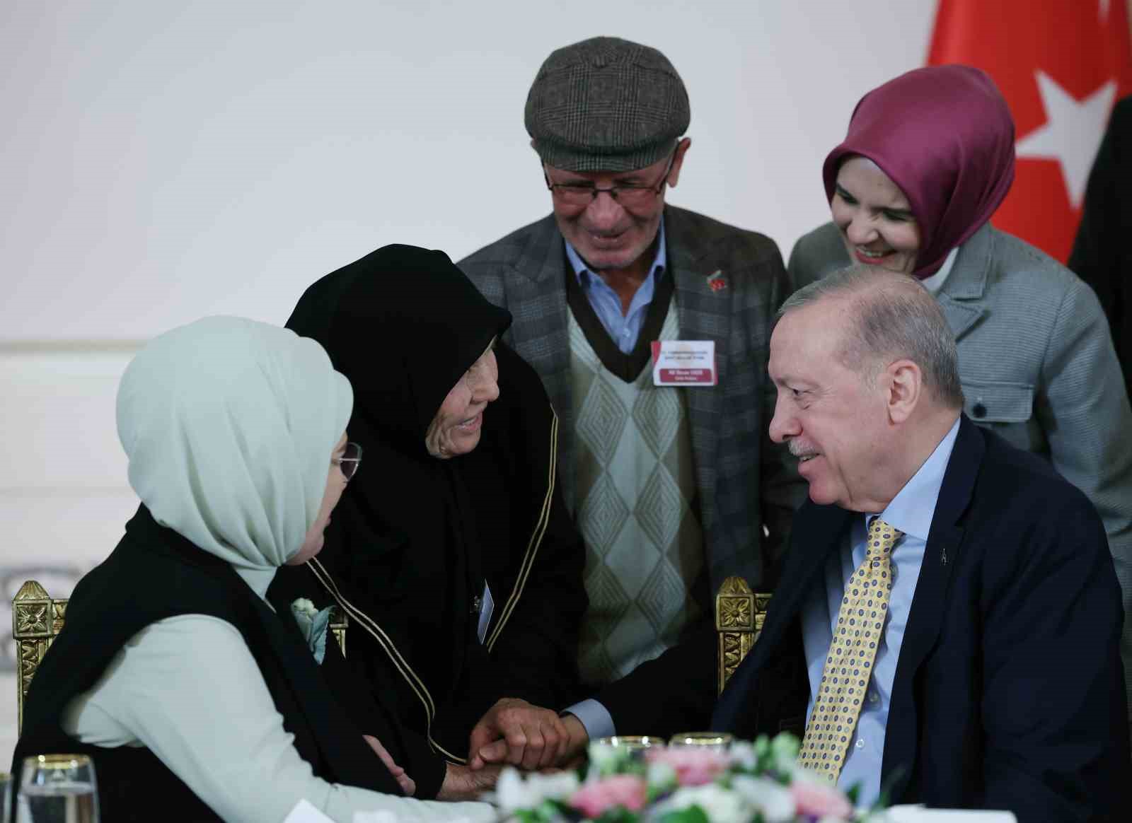 Cumhurbaşkanı Erdoğan: "Türkiye kendi güvenliği için yalnızca sınırları dahilinde değil sınırların ötesinde de her türlü adımı atmaktadır"
