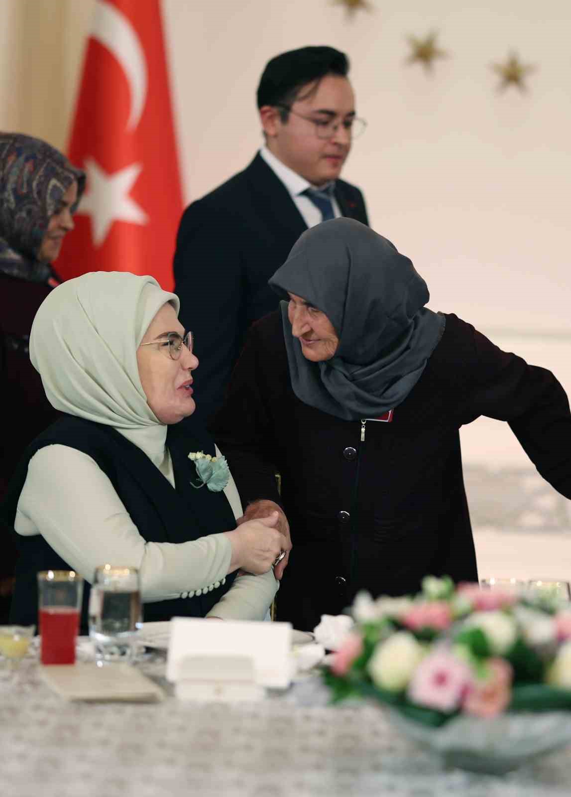 Cumhurbaşkanı Erdoğan: "Türkiye kendi güvenliği için yalnızca sınırları dahilinde değil sınırların ötesinde de her türlü adımı atmaktadır"
