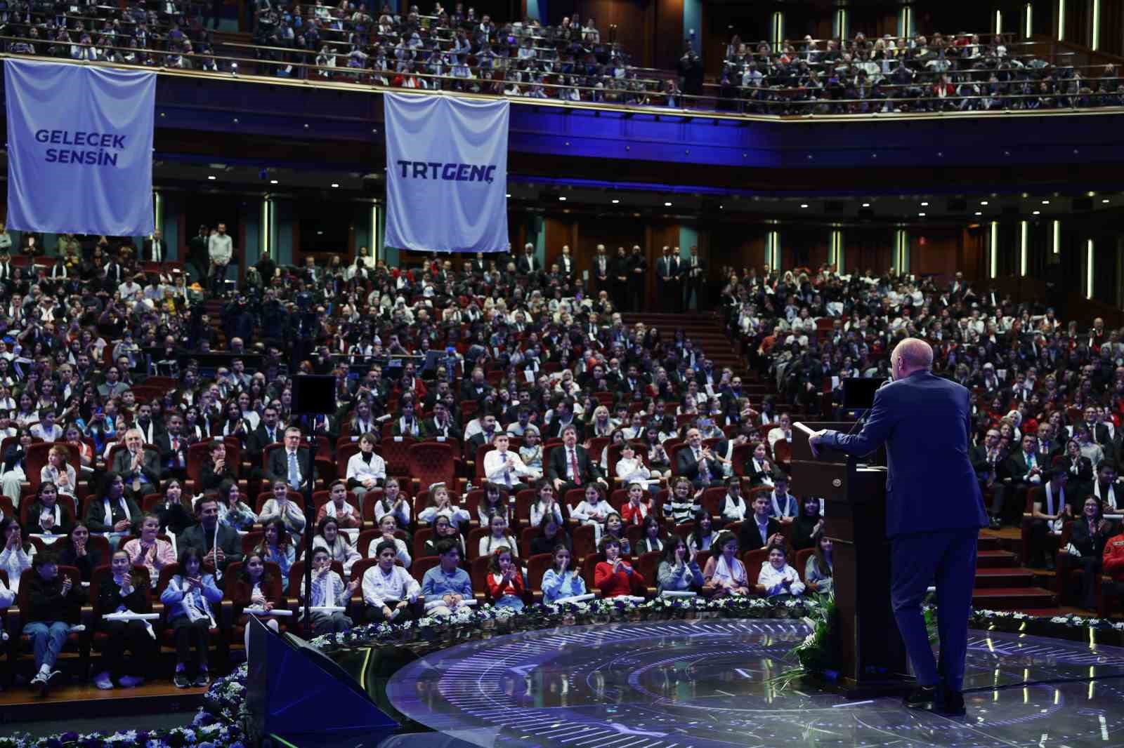 Cumhurbaşkanı Erdoğan: "Türkiye’nin başkentinde yaşayan milyonlarca vatandaşımız kışın ortasında haftalarca susuzluğa mahkum edildi"
