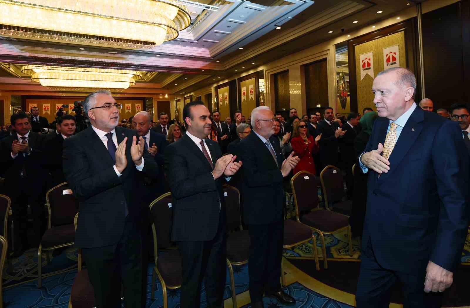 Cumhurbaşkanı Erdoğan: "Yeniden şekillenen dünya düzeninde kutup başlarından birisi inşallah Türkiye’miz olacak"
