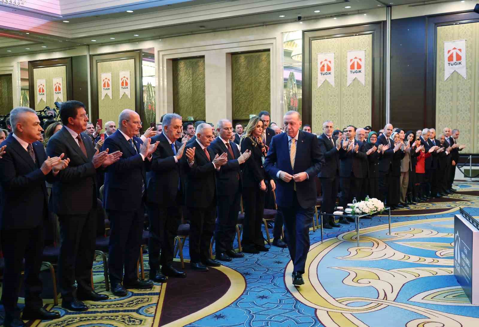 Cumhurbaşkanı Erdoğan: "Yeniden şekillenen dünya düzeninde kutup başlarından birisi inşallah Türkiye’miz olacak"
