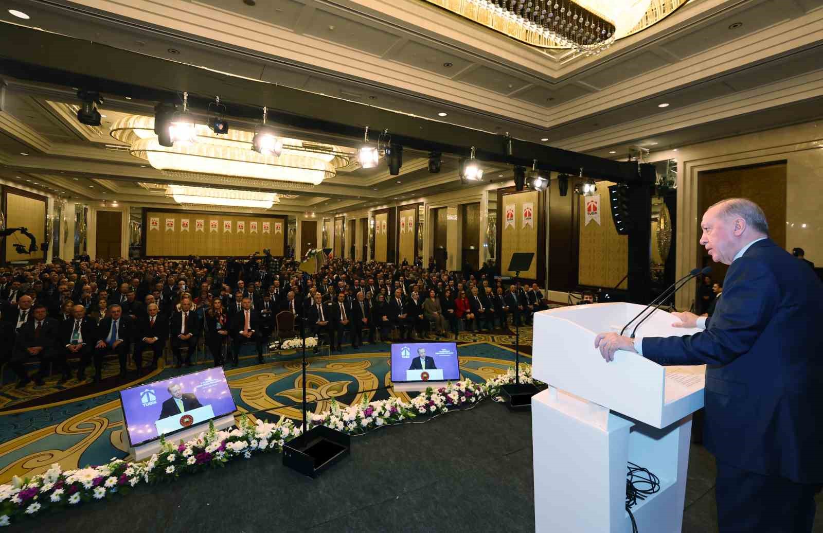 Cumhurbaşkanı Erdoğan: "Yeniden şekillenen dünya düzeninde kutup başlarından birisi inşallah Türkiye’miz olacak"
