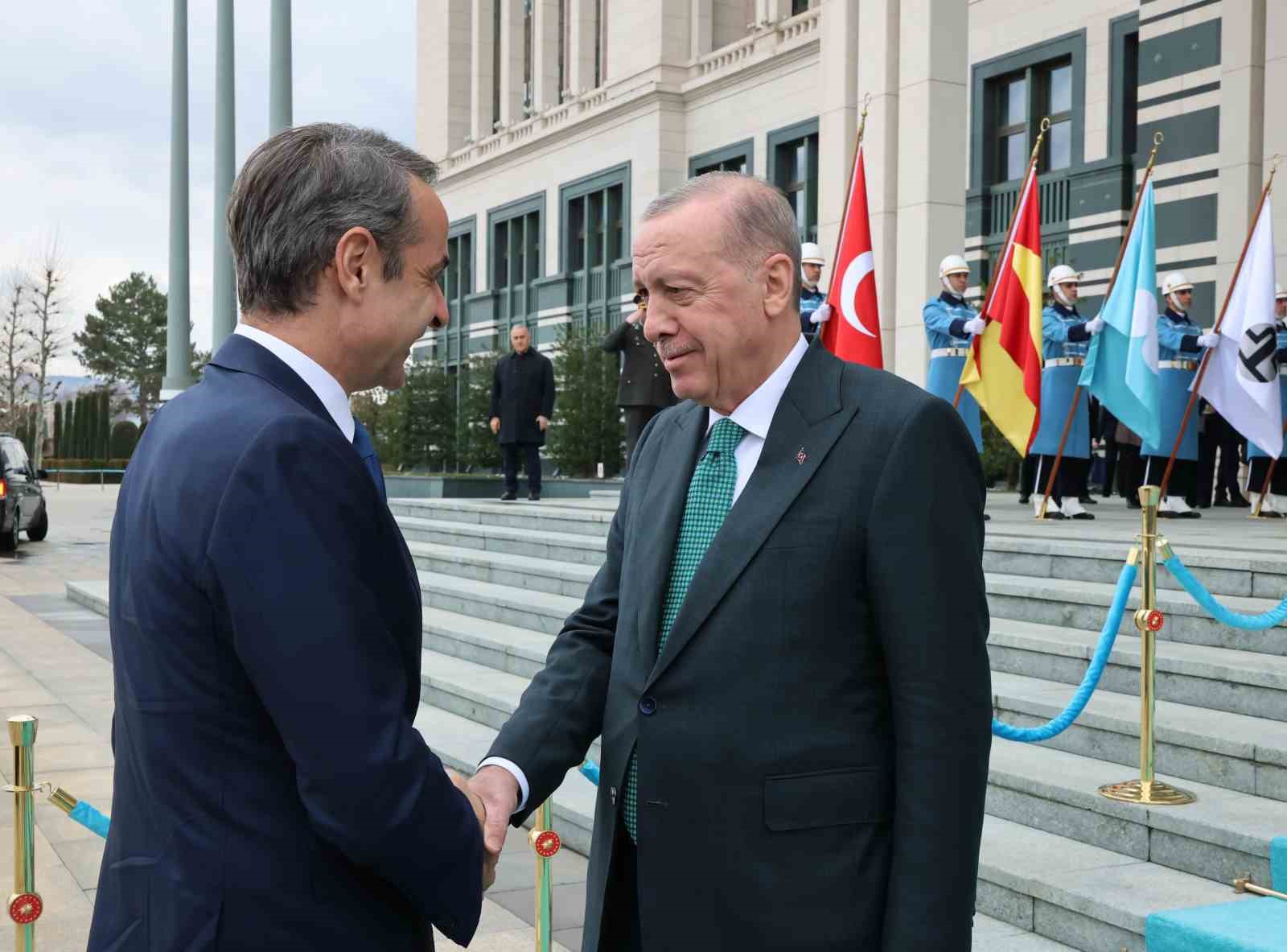 Cumhurbaşkanı Erdoğan, Yunanistan Başbakanı Miçotakis’i kabul etti
