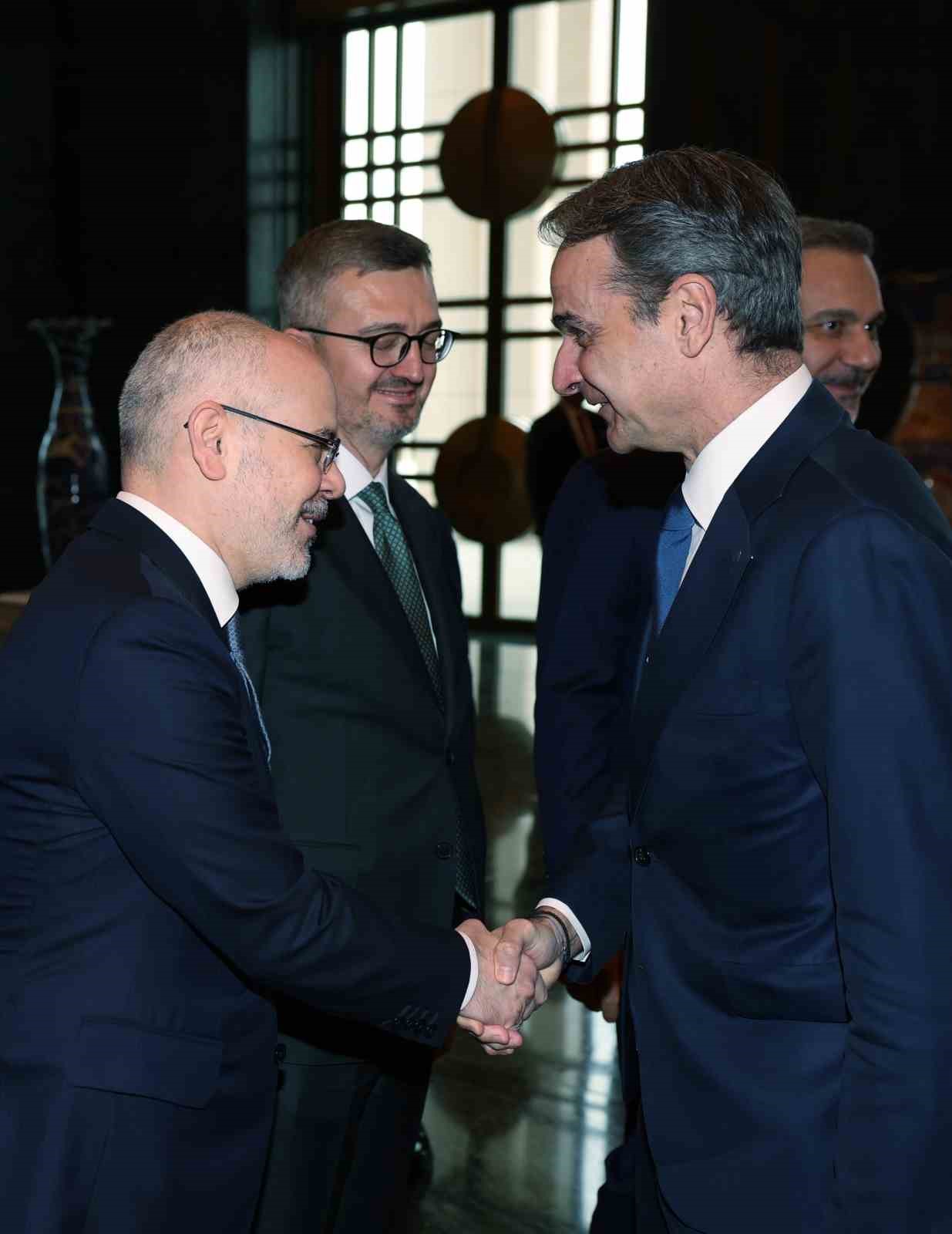 Cumhurbaşkanı Erdoğan, Yunanistan Başbakanı Miçotakis’i kabul etti
