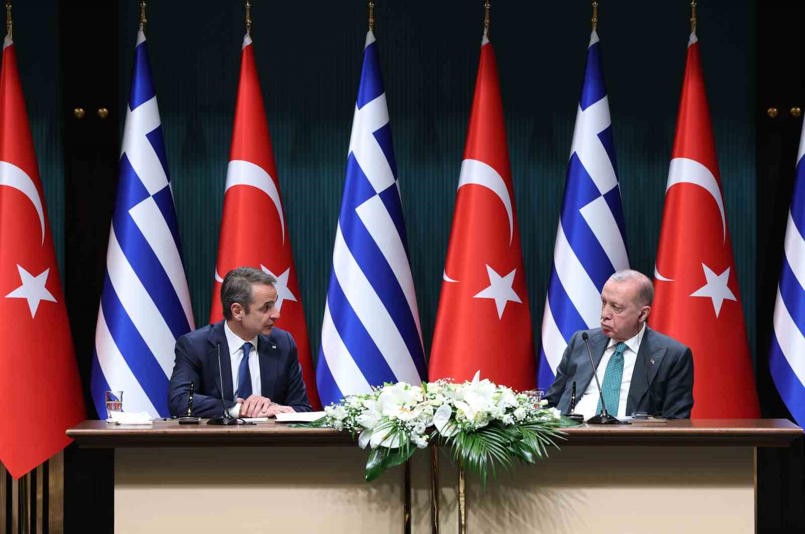 Cumhurbaşkanı Erdoğan: "(Yunanistan) Mevcut meseleler çetrefil olmakla birlikte uluslararası hukuk temelinde çözümsüzde değildir"
