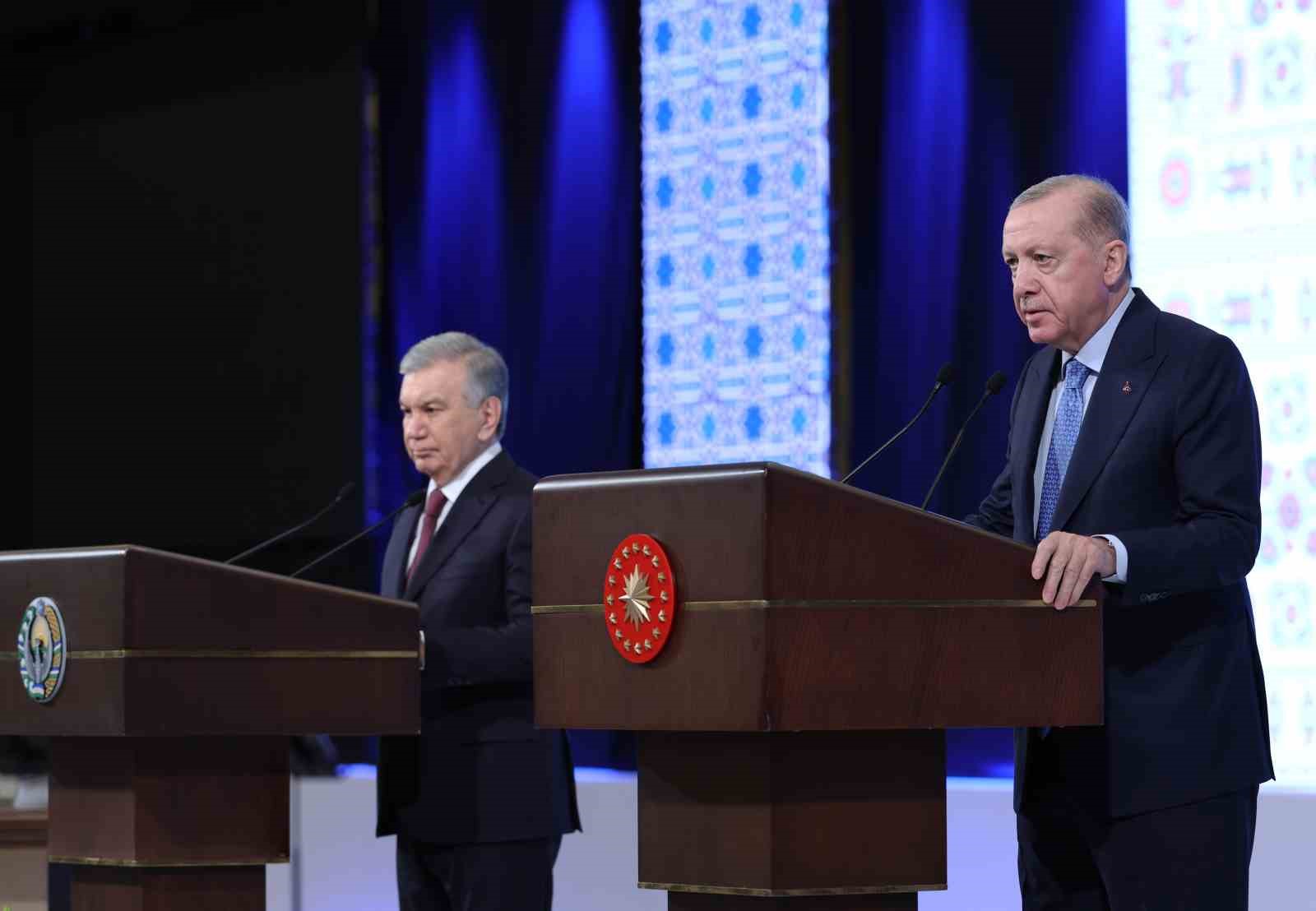 Cumhurbaşkanı Erdoğan: "Yürek yüreğe verdiğimiz müddetçe bulunduğumuz asra Türk dünyasının mührünü vuracağımızdan eminiz"
