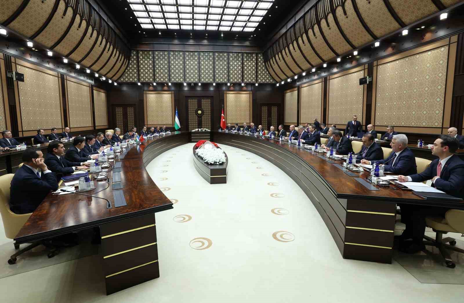 Cumhurbaşkanı Erdoğan: "Yürek yüreğe verdiğimiz müddetçe bulunduğumuz asra Türk dünyasının mührünü vuracağımızdan eminiz"
