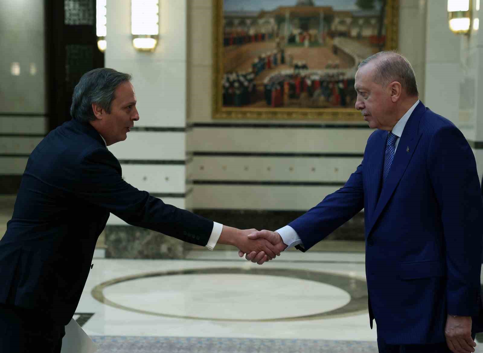 Cumhurbaşkanı Erdoğan’a 3 ülkenin büyükelçisinden güven mektubu
