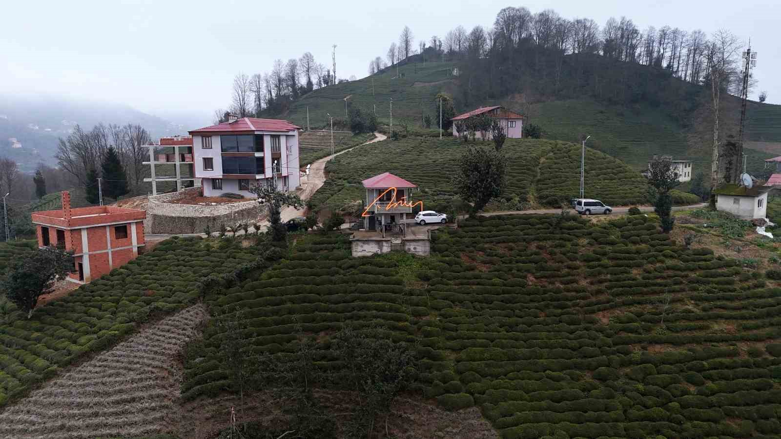 Cumhurbaşkanı Erdoğan’a baba ocağında led imza sürprizi yapılmış
