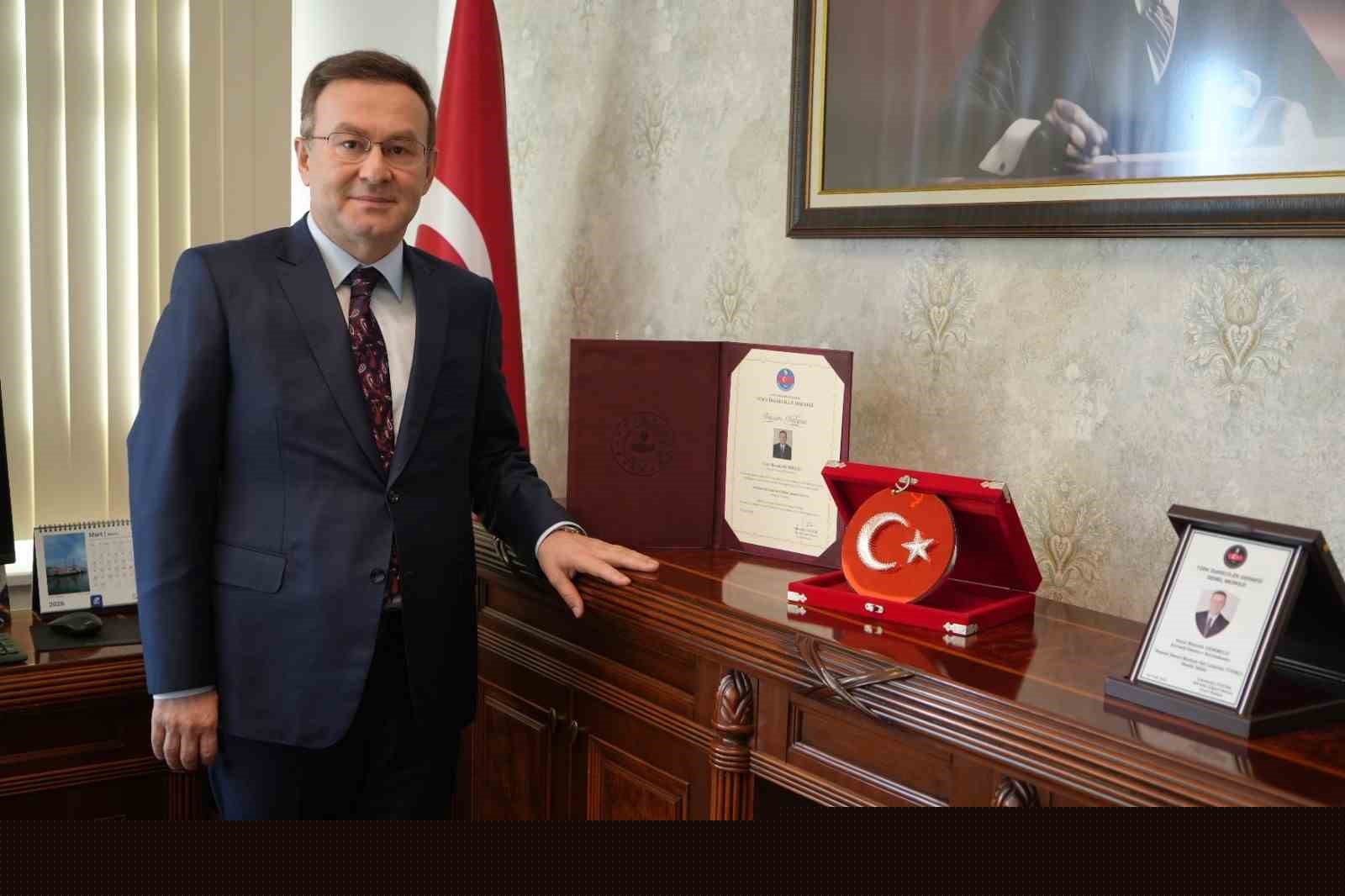 Cumhurbaşkanı Erdoğan’dan ödül alan Kaymakam Demirelli: "İdareci mazeret üretmez, imkansızlıklar içinde başarır"
