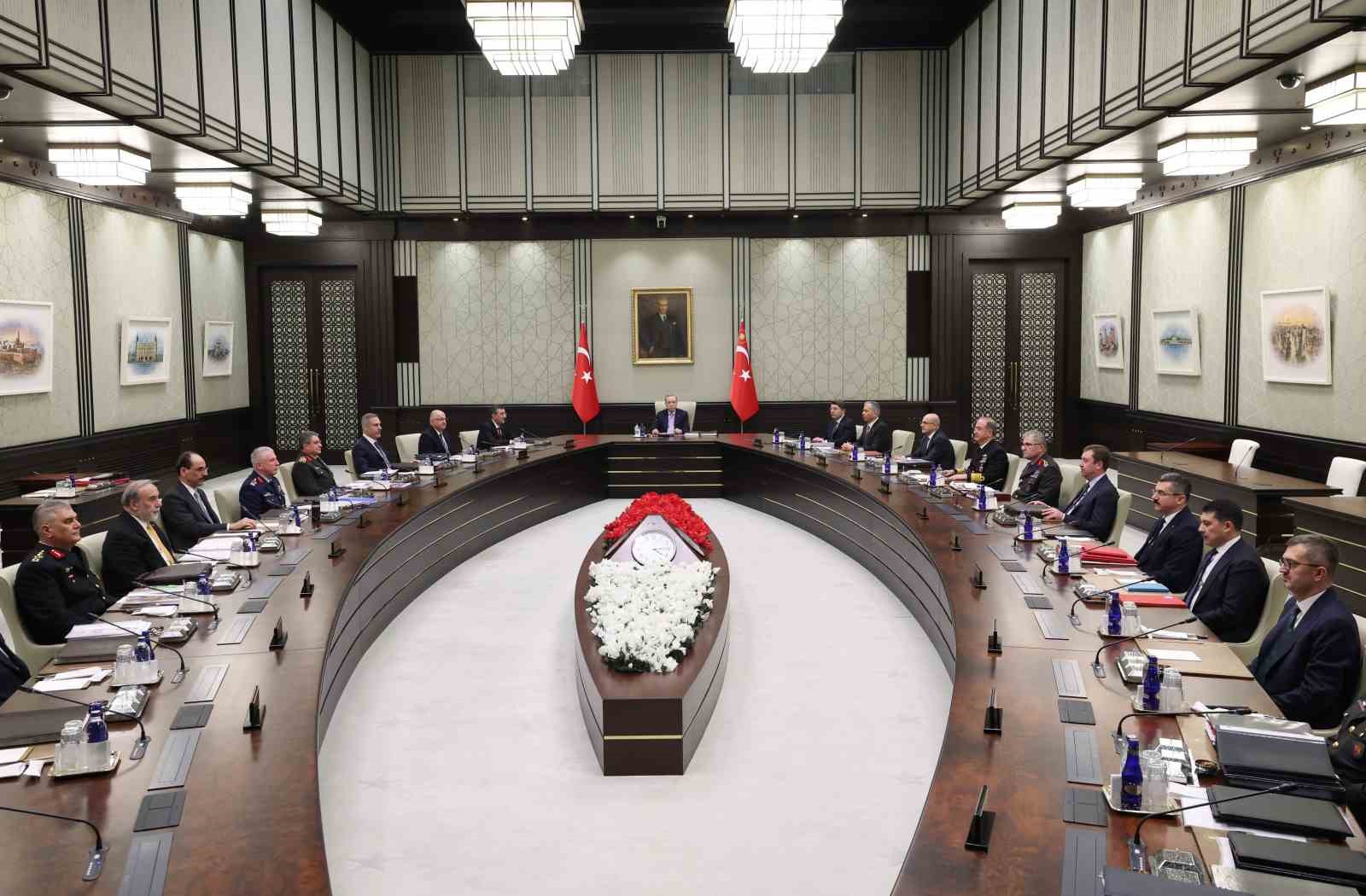 Cumhurbaşkanı Recep Tayyip Erdoğan başkanlığındaki yılın ilk Milli Güvenlik Kurulu (MGK) toplantısı Beştepe’de başladı.
