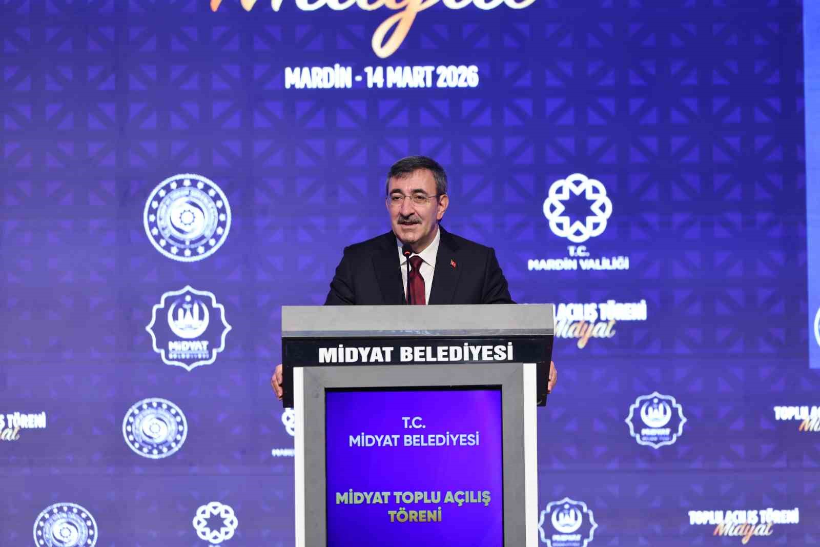 Cumhurbaşkanı Yardımcısı Yılmaz, Midyat’ta 2 milyar 660 milyon liralık yatırımların açılışını yaptı
