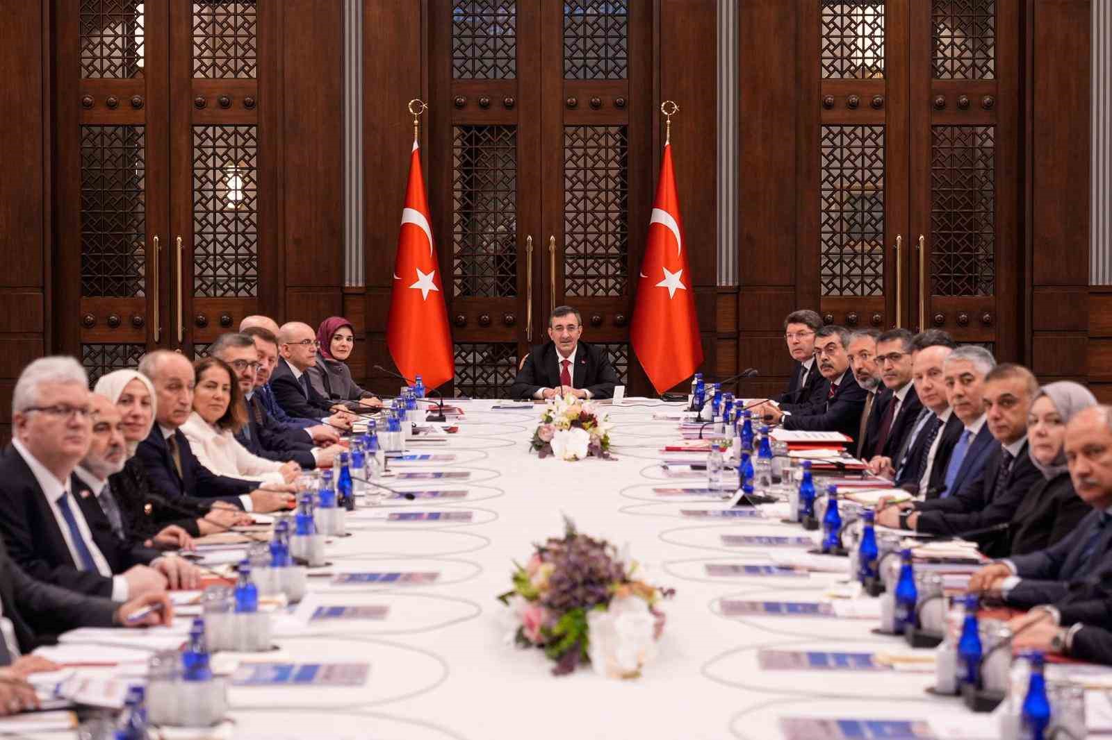 Cumhurbaşkanı Yardımcısı Yılmaz: "Önümüzdeki on yıl dinamik ve genç nüfus yapımızın korunması yönünde kalıcı adımların atılacağı kritik bir dönem olacaktır"
