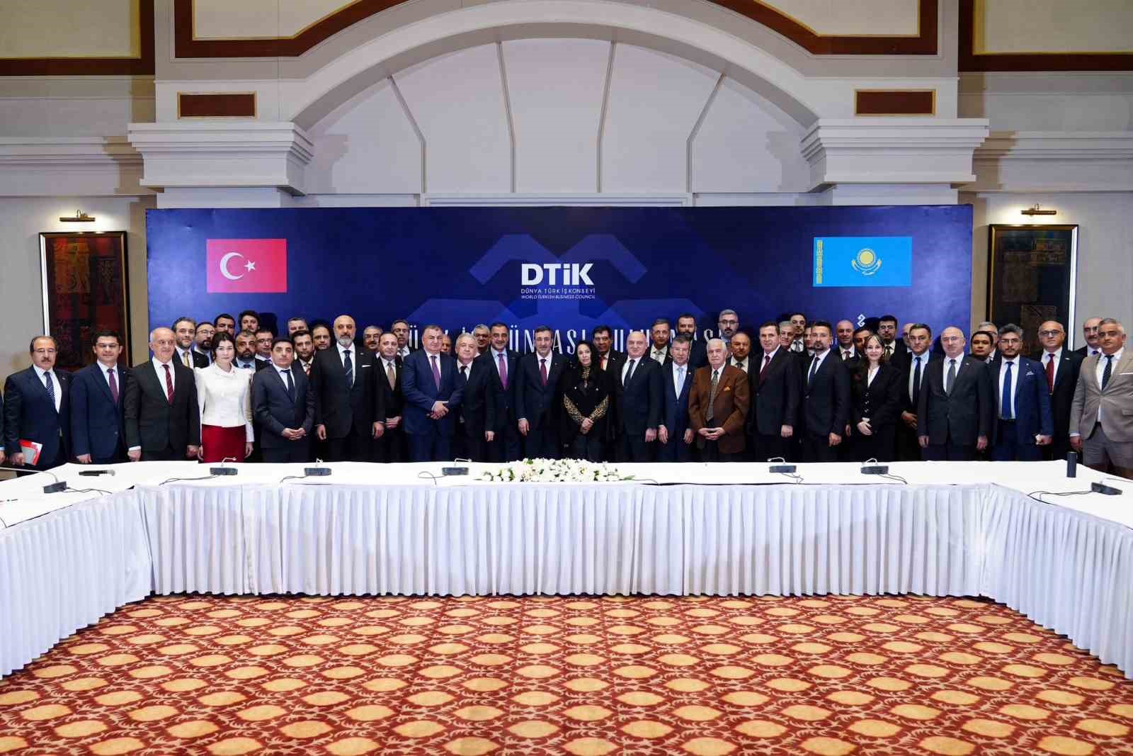 Cumhurbaşkanı Yardımcısı Yılmaz: "Ortak hareket kabiliyeti yüksek bir Türk iş ekosistemi inşa etmemiz gerekiyor"
Cumhurbaşkanı Yardımcısı Yılmaz: "Ortak hareket kabiliyeti yüksek bir Türk iş ekosistemi inşa etmemiz gerekiyor"