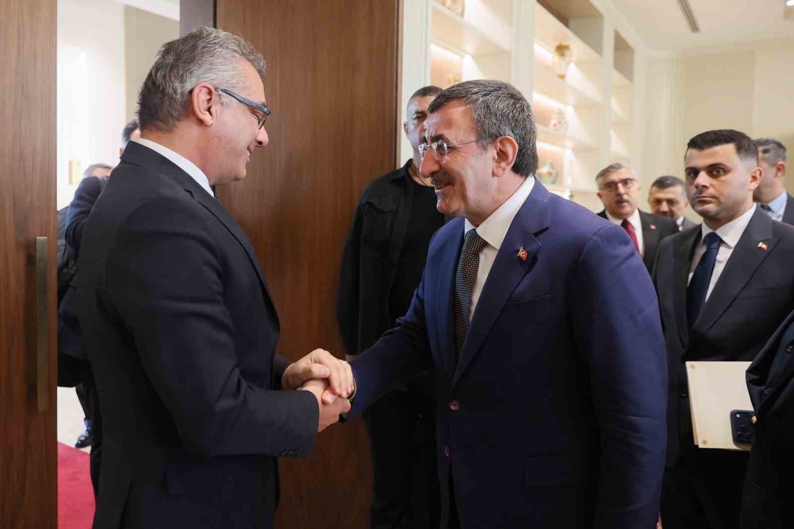 Cumhurbaşkanı Yardımcısı Yılmaz: "Rum tarafının adadaki askeri varlığımıza ilişkin söylemlerini hiçbir şekilde kabul etmiyoruz"
Cumhurbaşkanı Yardımcısı Yılmaz: "Rum tarafının adadaki askeri varlığımıza ilişkin söylemlerini hiçbir şekilde kabul etmiyoruz"