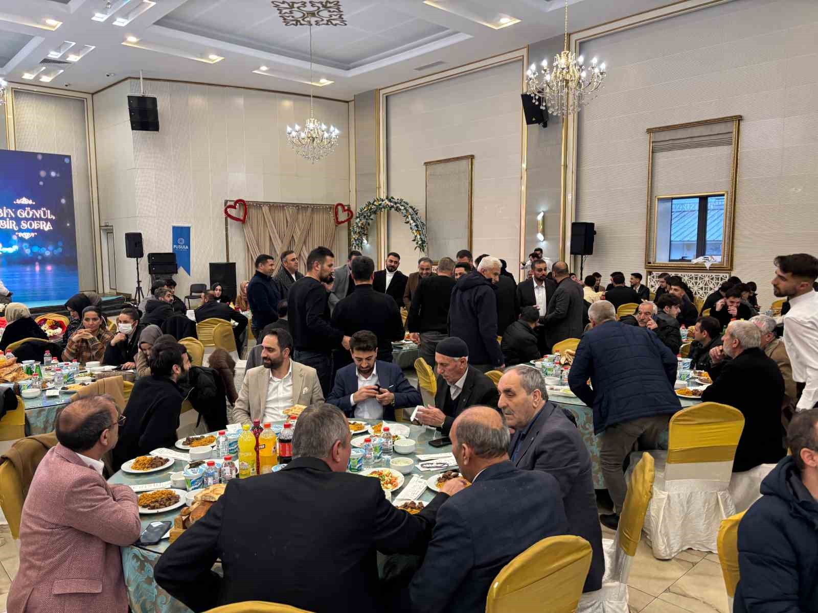 Cumhurbaşkanı Yardımcısı Yılmaz: "Savaşlardan uzaklaşılması yönünde her türlü gayreti sarf ederken bir taraftan da iç cephemizi kuvvetlendirmeliyiz"
