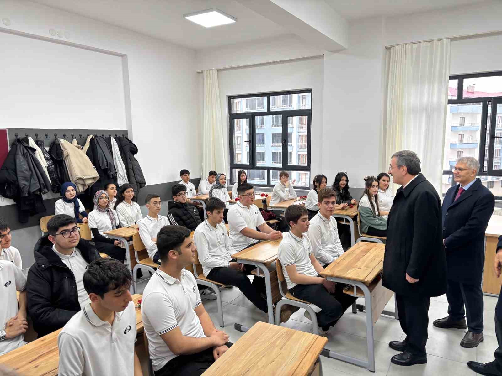 Cumhurbaşkanı Yardımcısı Yılmaz: "Türkiye Cumhuriyeti olarak biz hem haklı hem güçlü olacağız"
