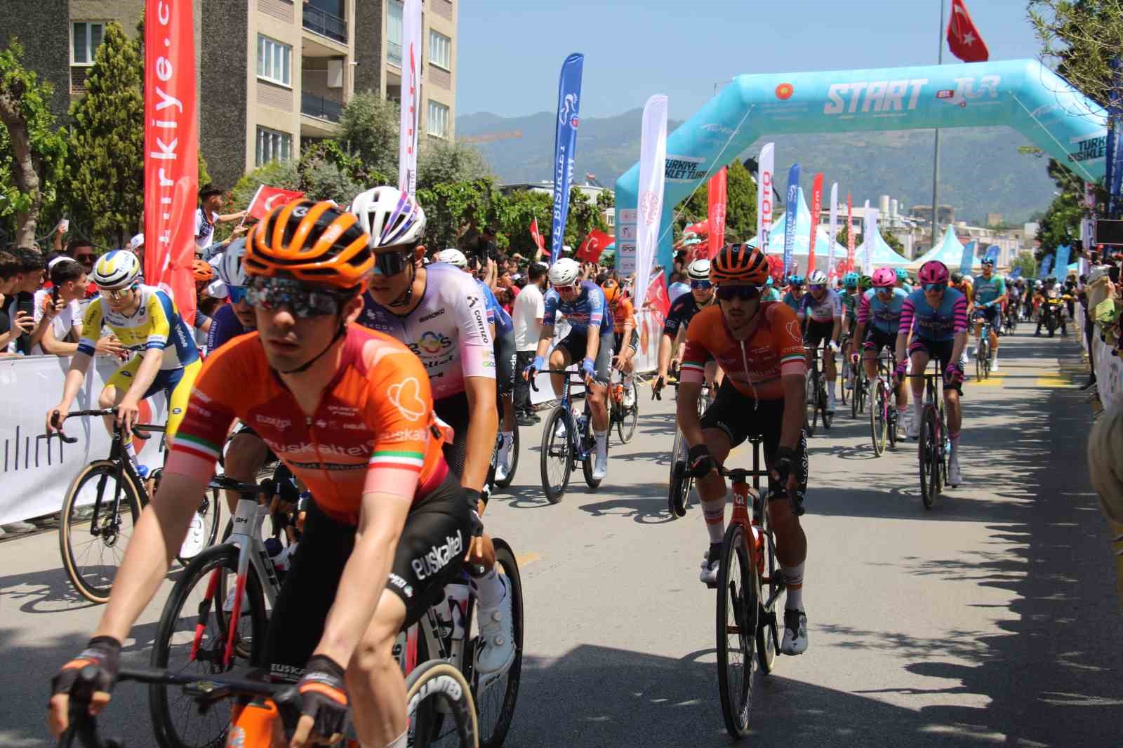 Cumhurbaşkanlığı Bisiklet Turu’nun ikinci etabı, Aydın’dan start aldı
